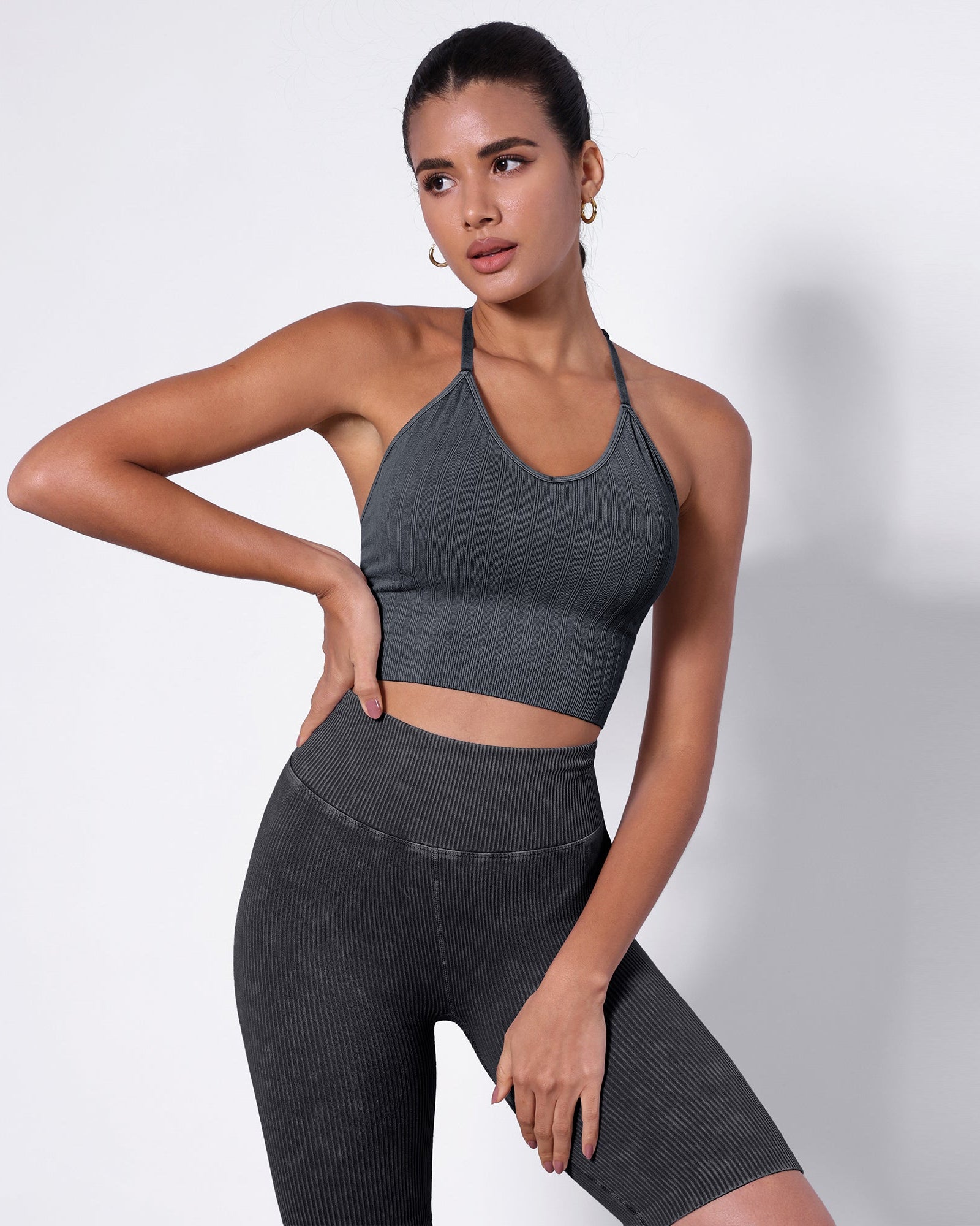 Seamless Strappy Sports Bra with Removable Pads Black - ododos