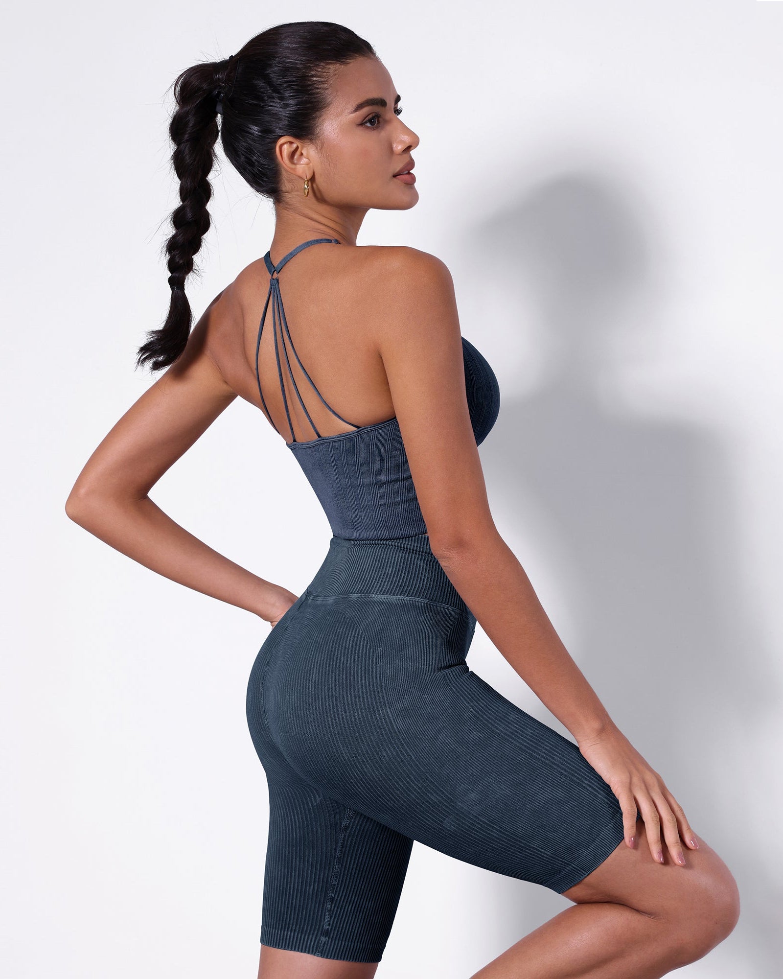 Seamless Strappy Sports Bra with Removable Pads - ododos