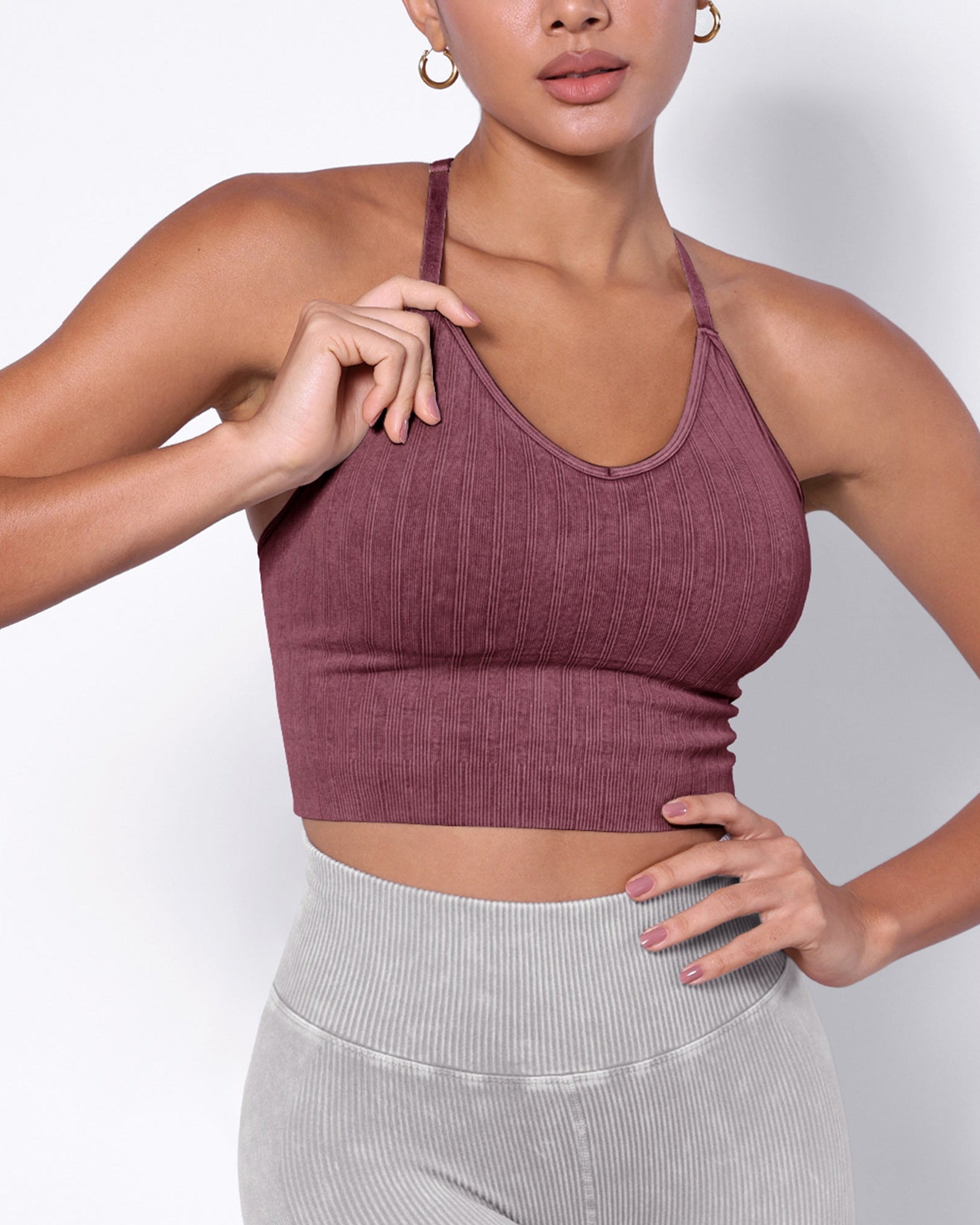Seamless Strappy Sports Bra with Removable Pads - ododos