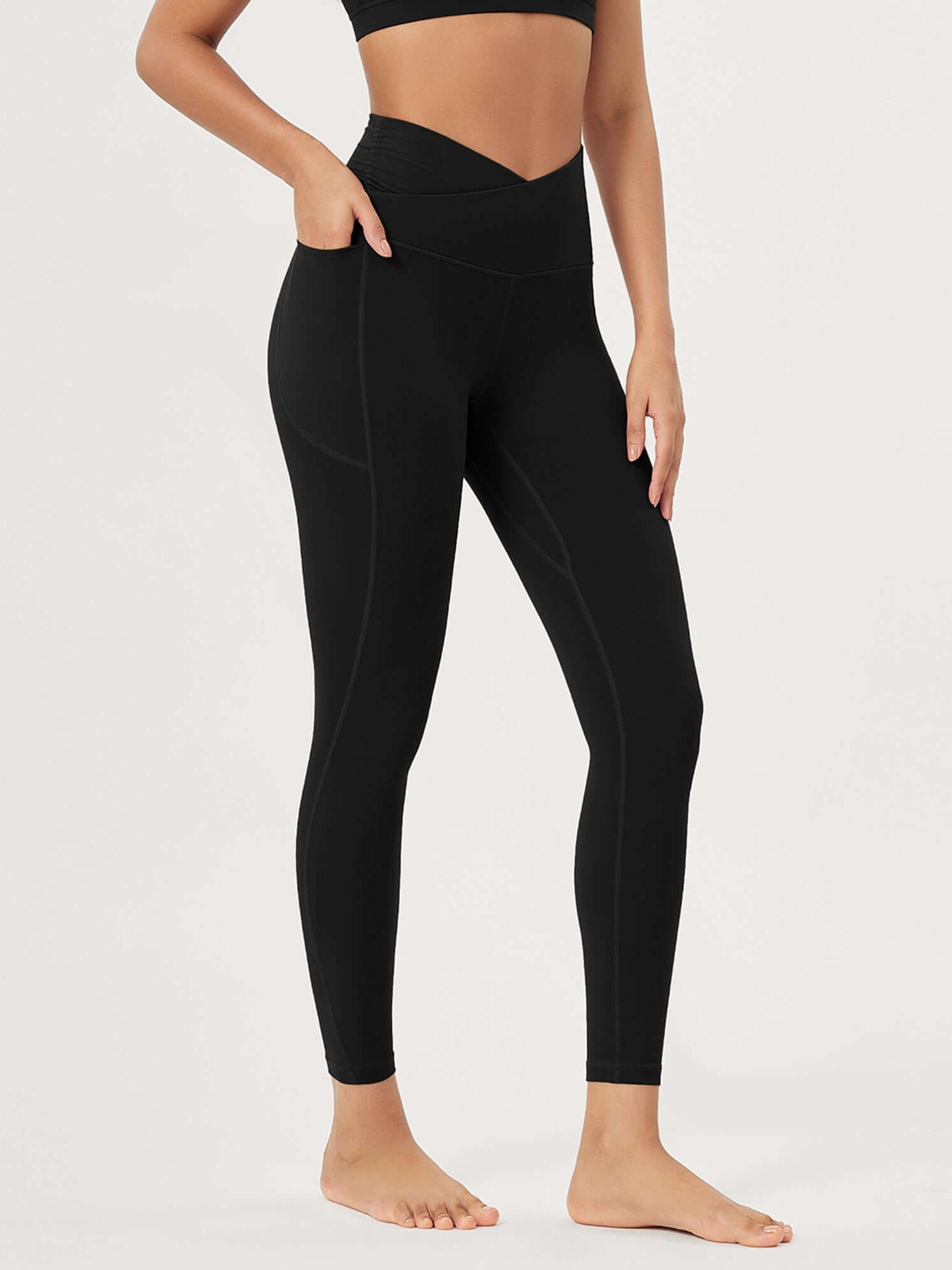 25 / 28 Gathered Crossover Lounge Yoga Leggings with Pockets 25 Inseam Black - ododos