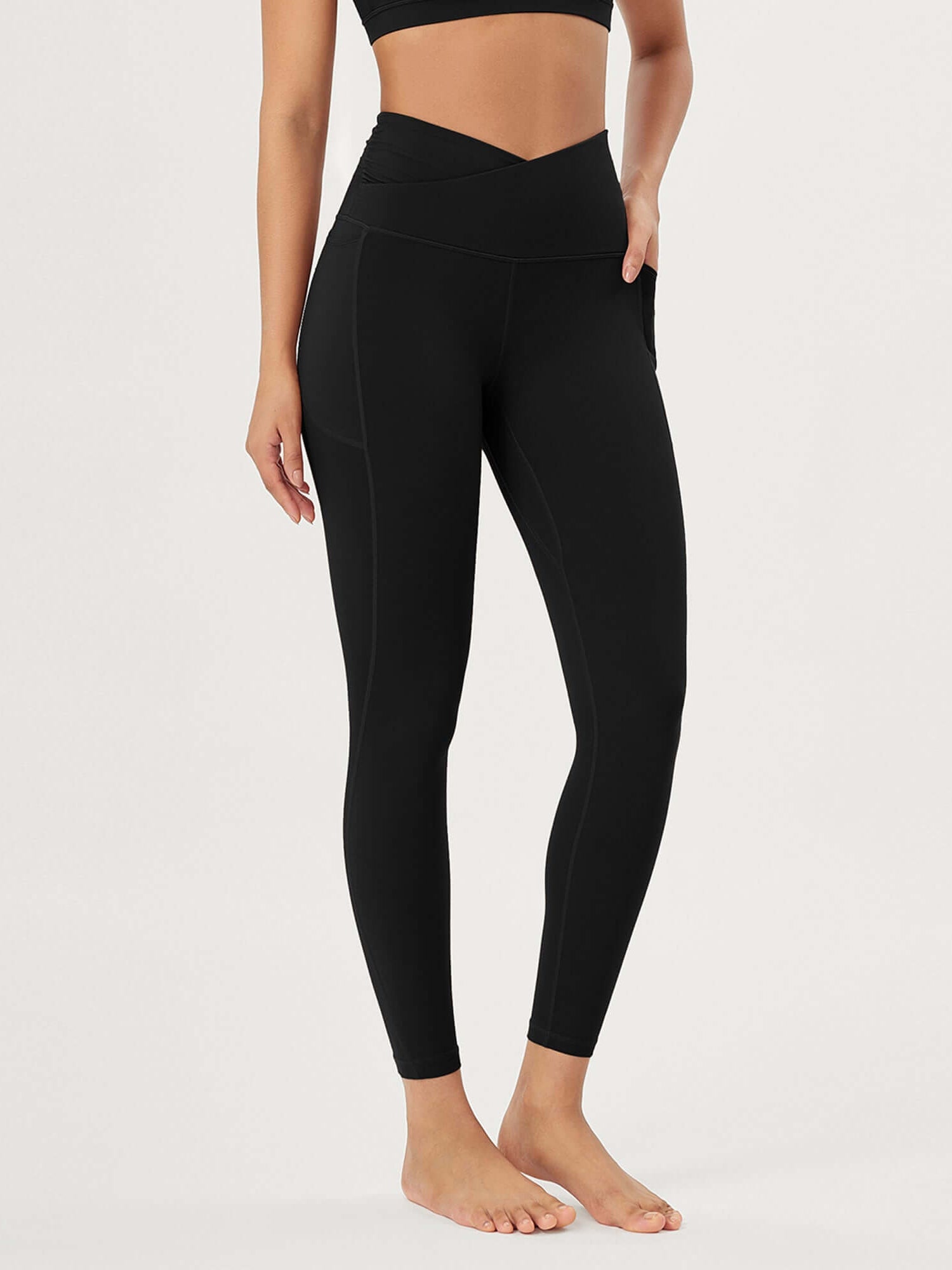 25 / 28 Gathered Crossover Lounge Yoga Leggings with Pockets - ododos