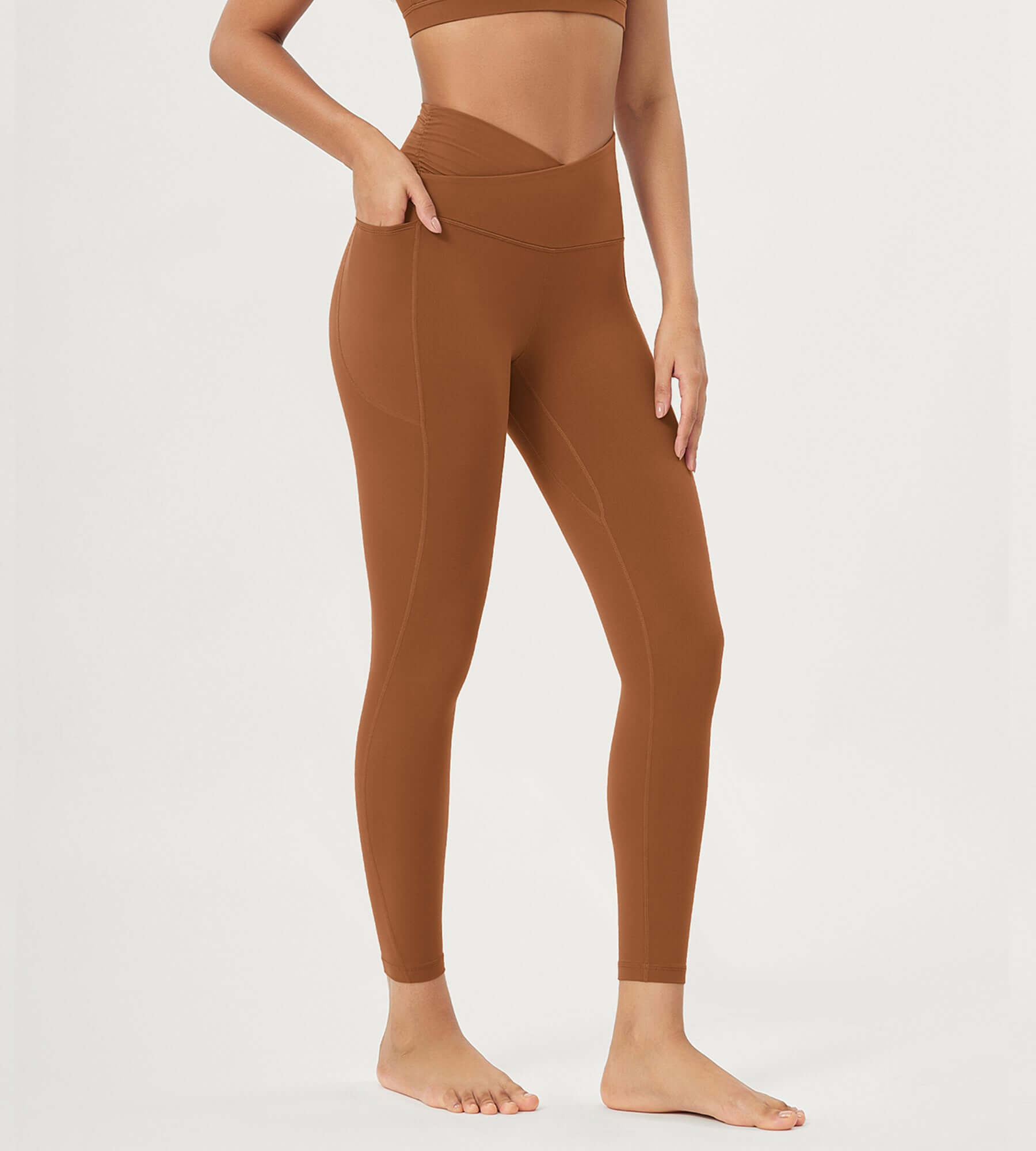 25 / 28 Gathered Crossover Lounge Yoga Leggings with Pockets 25 Inseam Caramel - ododos