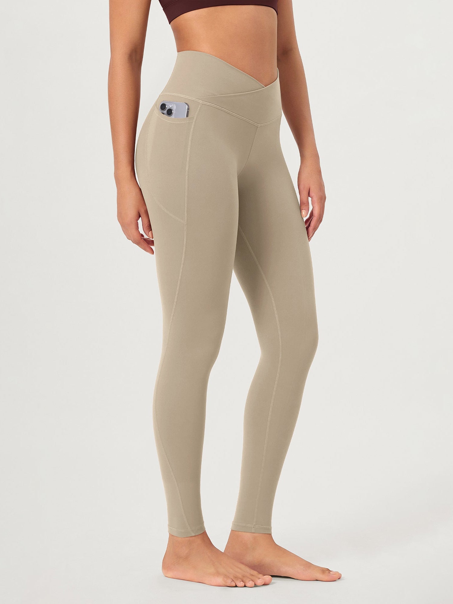 28 Gathered Crossover Workout Waist Yoga Leggings with Pockets Shaker Beige - ododos