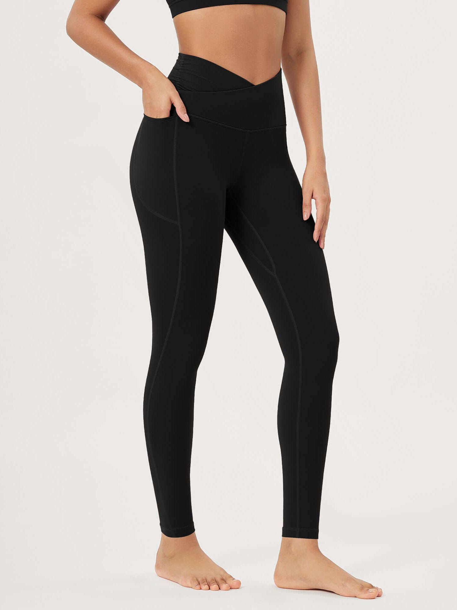 25 / 28 Gathered Crossover Lounge Yoga Leggings with Pockets 28 Inseam Black - ododos