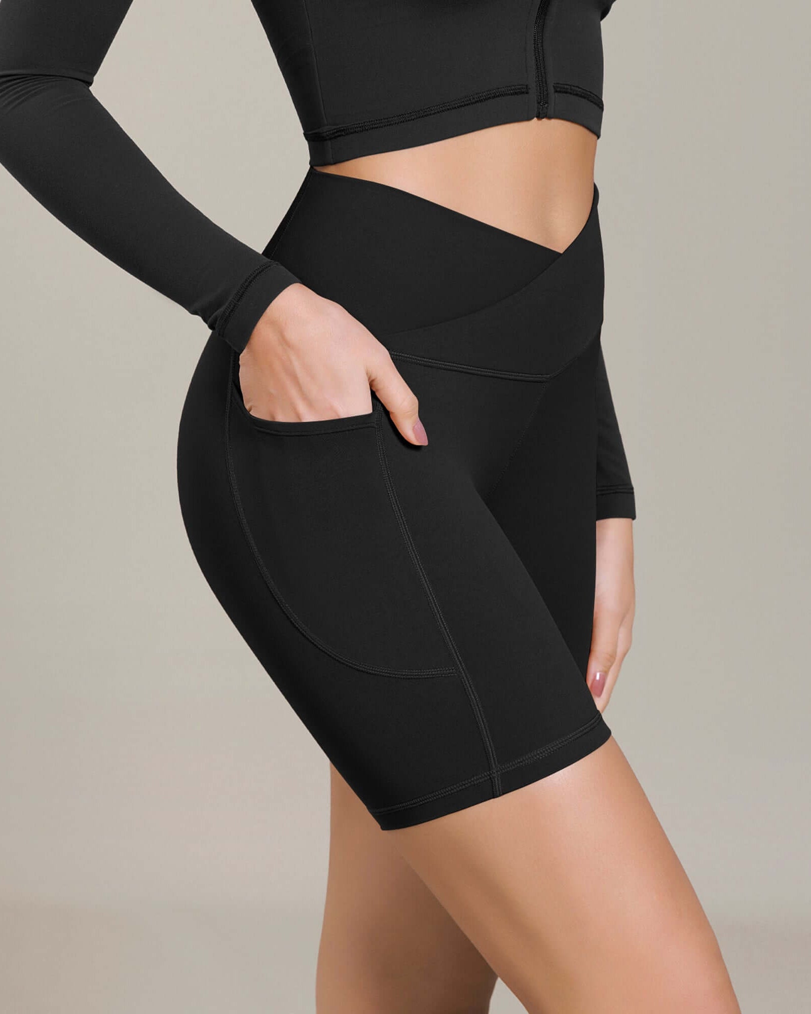 Cloud Feeling Cross Waist Yoga Shorts with Pockets - ododos