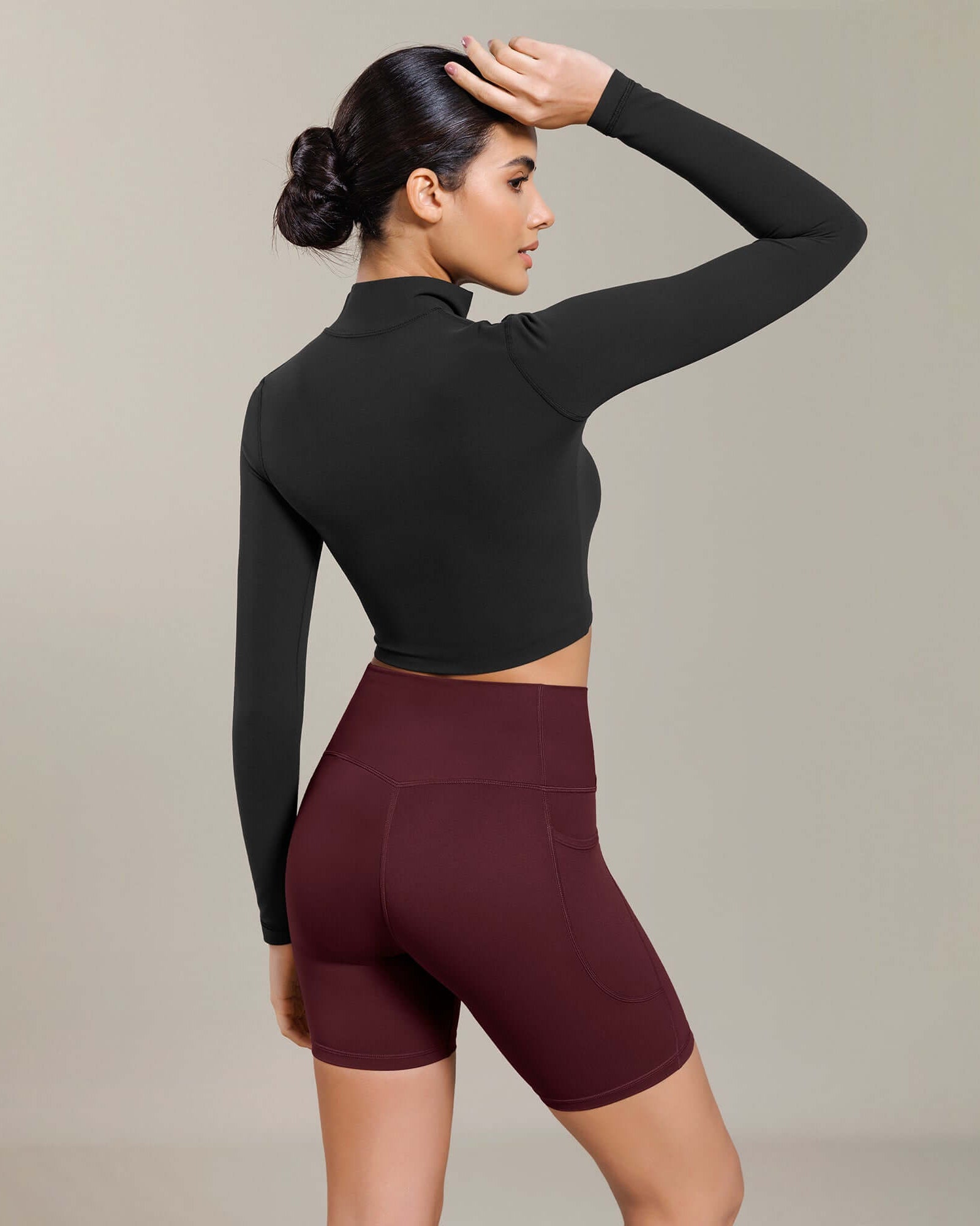 Cloud Feeling Cross Waist Yoga Shorts with Pockets - ododos