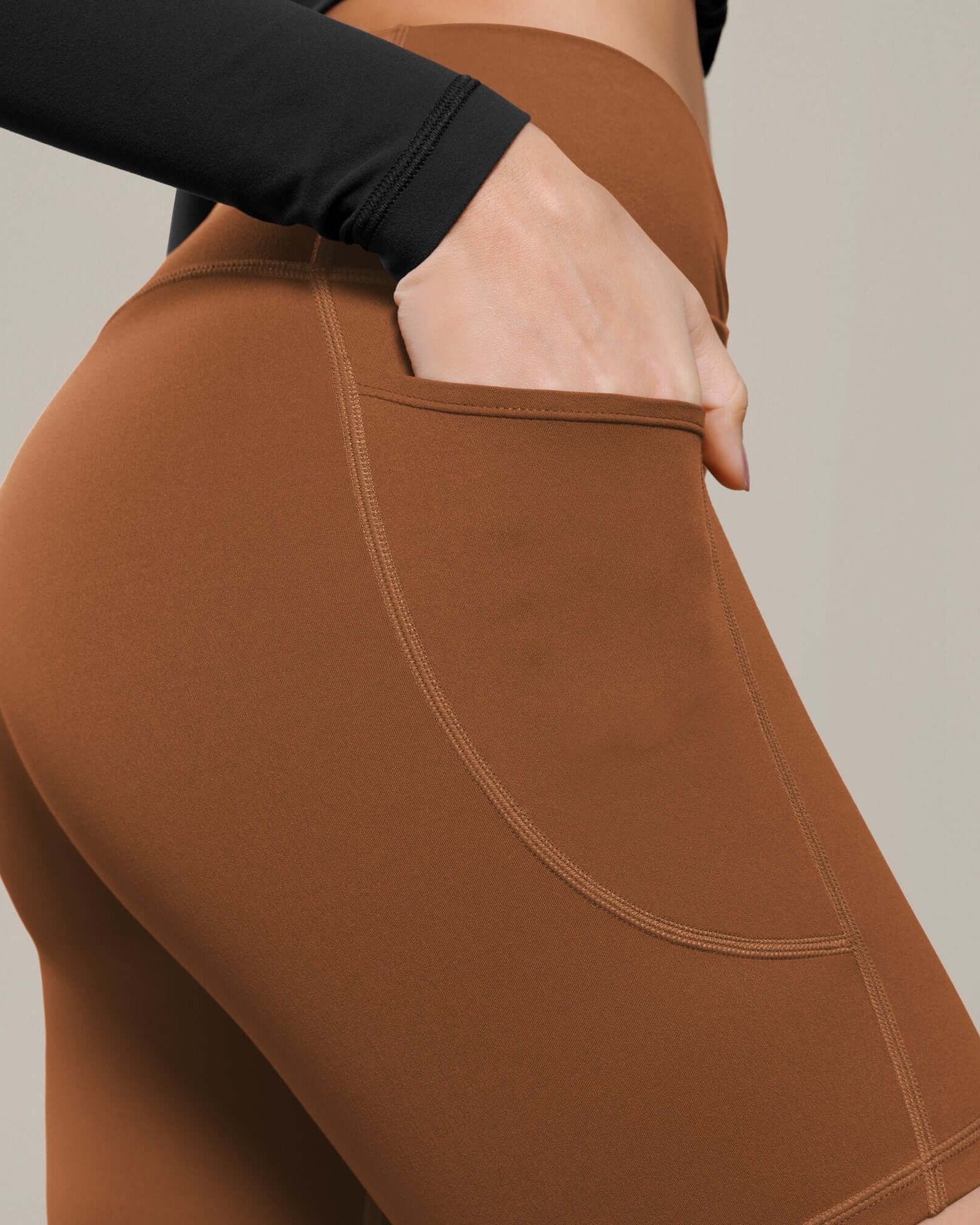 Cloud Feeling Cross Waist Yoga Shorts with Pockets - ododos