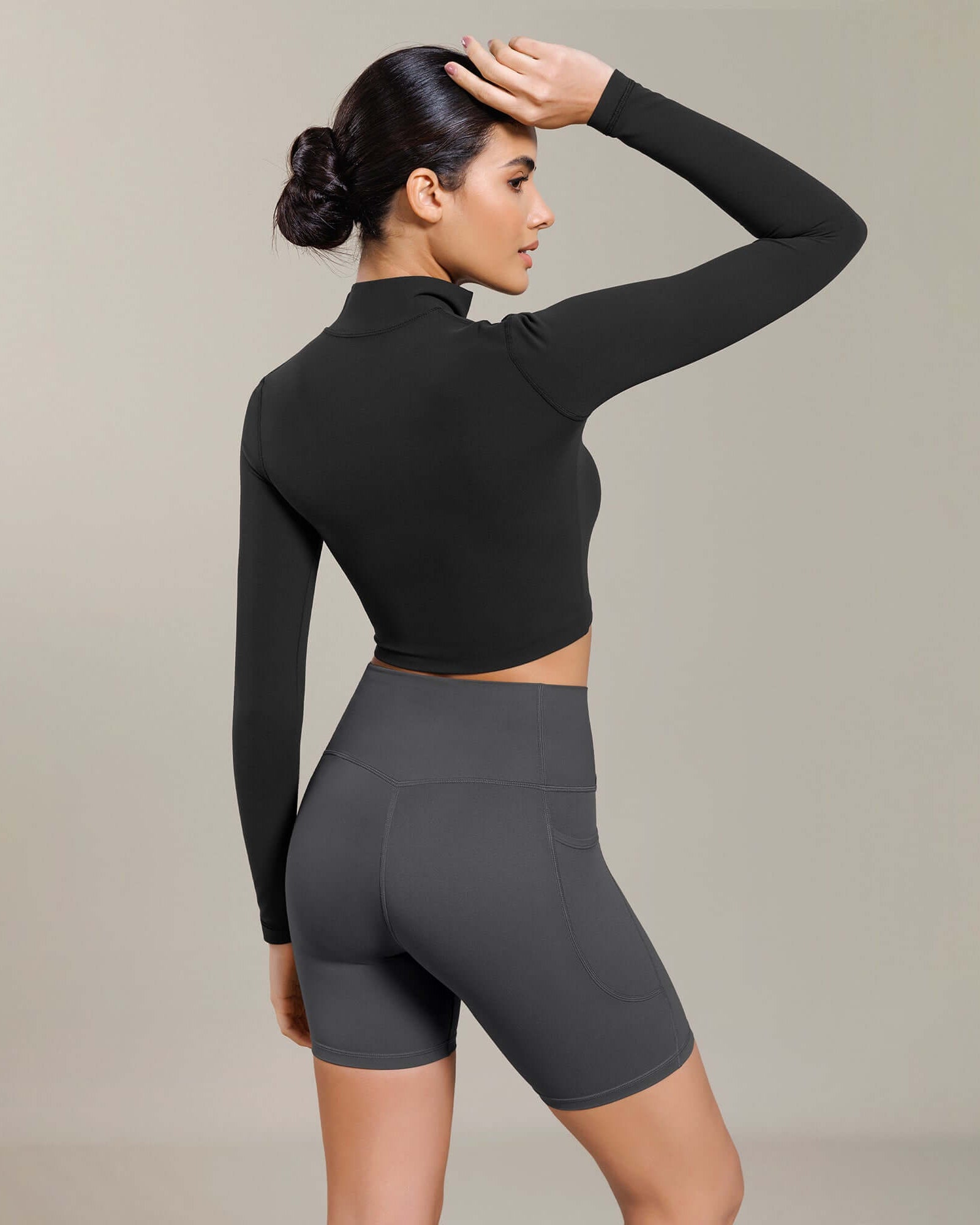 Cloud Feeling Cross Waist Yoga Shorts with Pockets - ododos