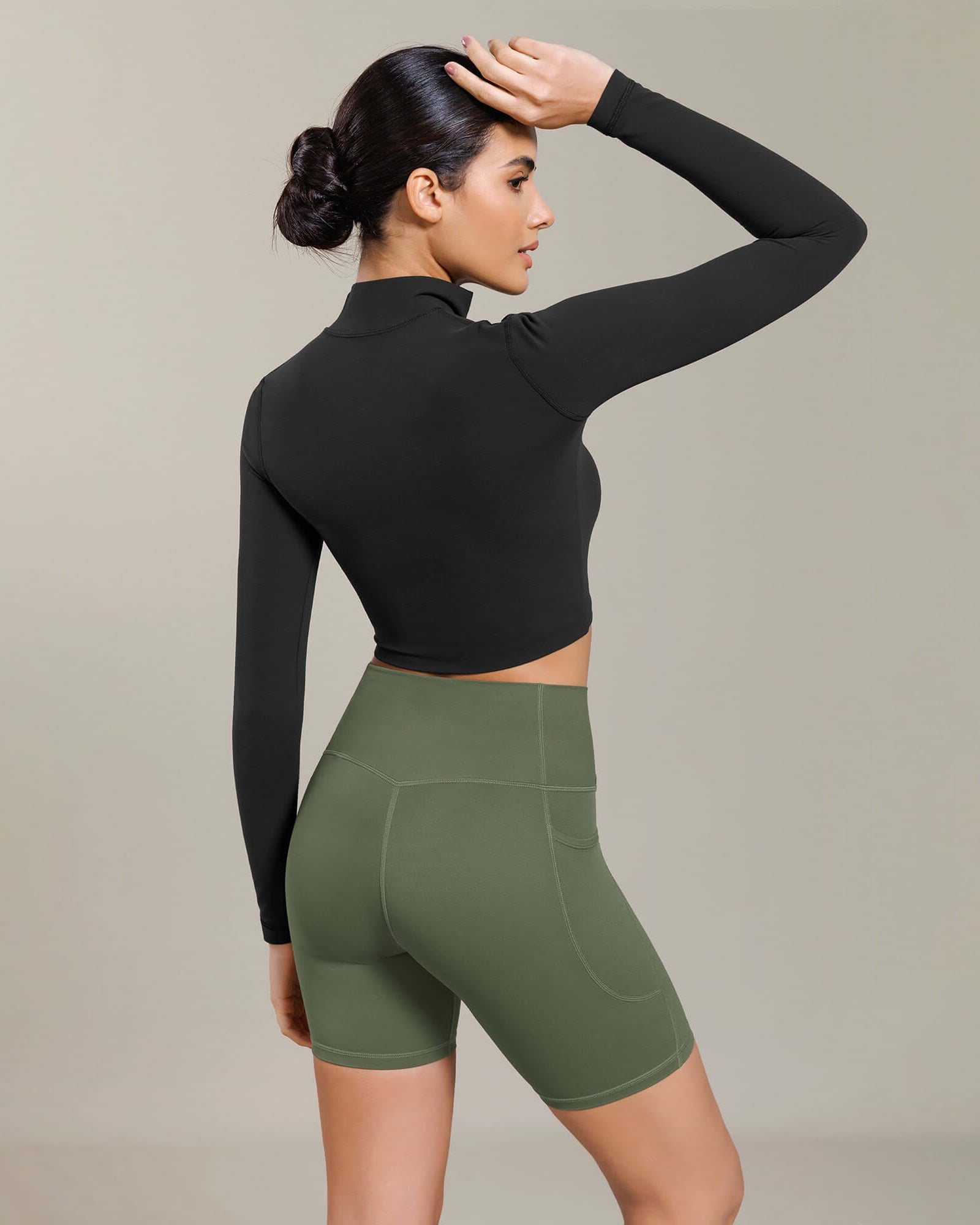 Cloud Feeling Cross Waist Yoga Shorts with Pockets - ododos