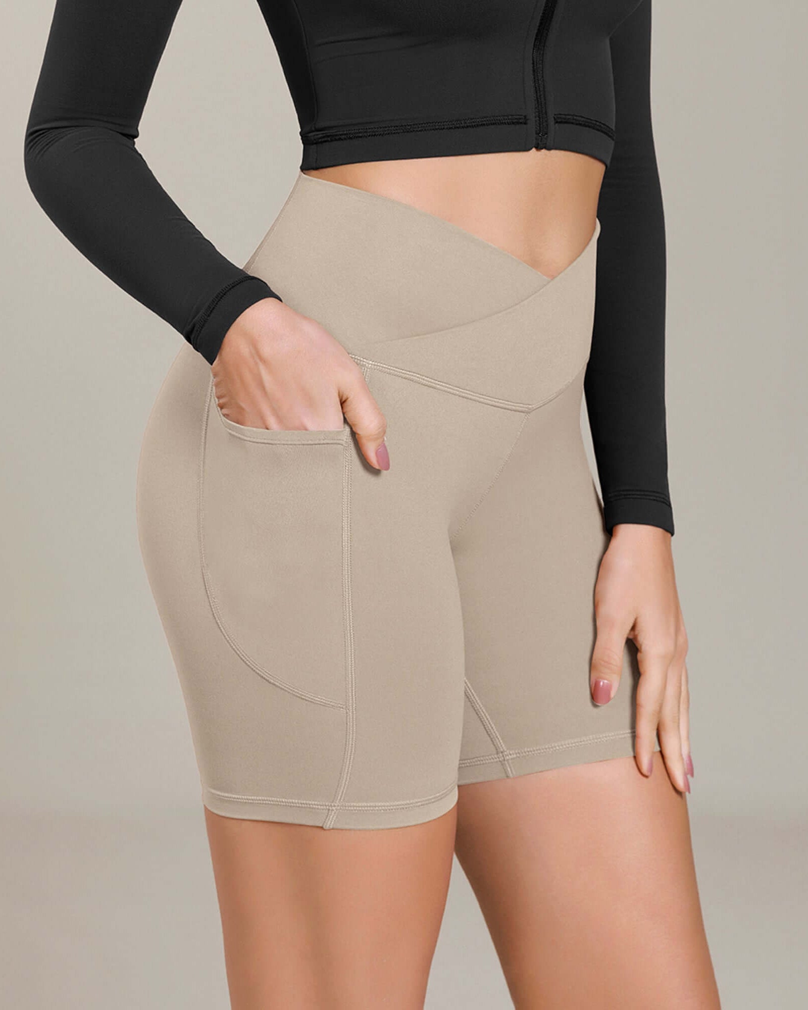 Cloud Feeling Cross Waist Yoga Shorts with Pockets - ododos