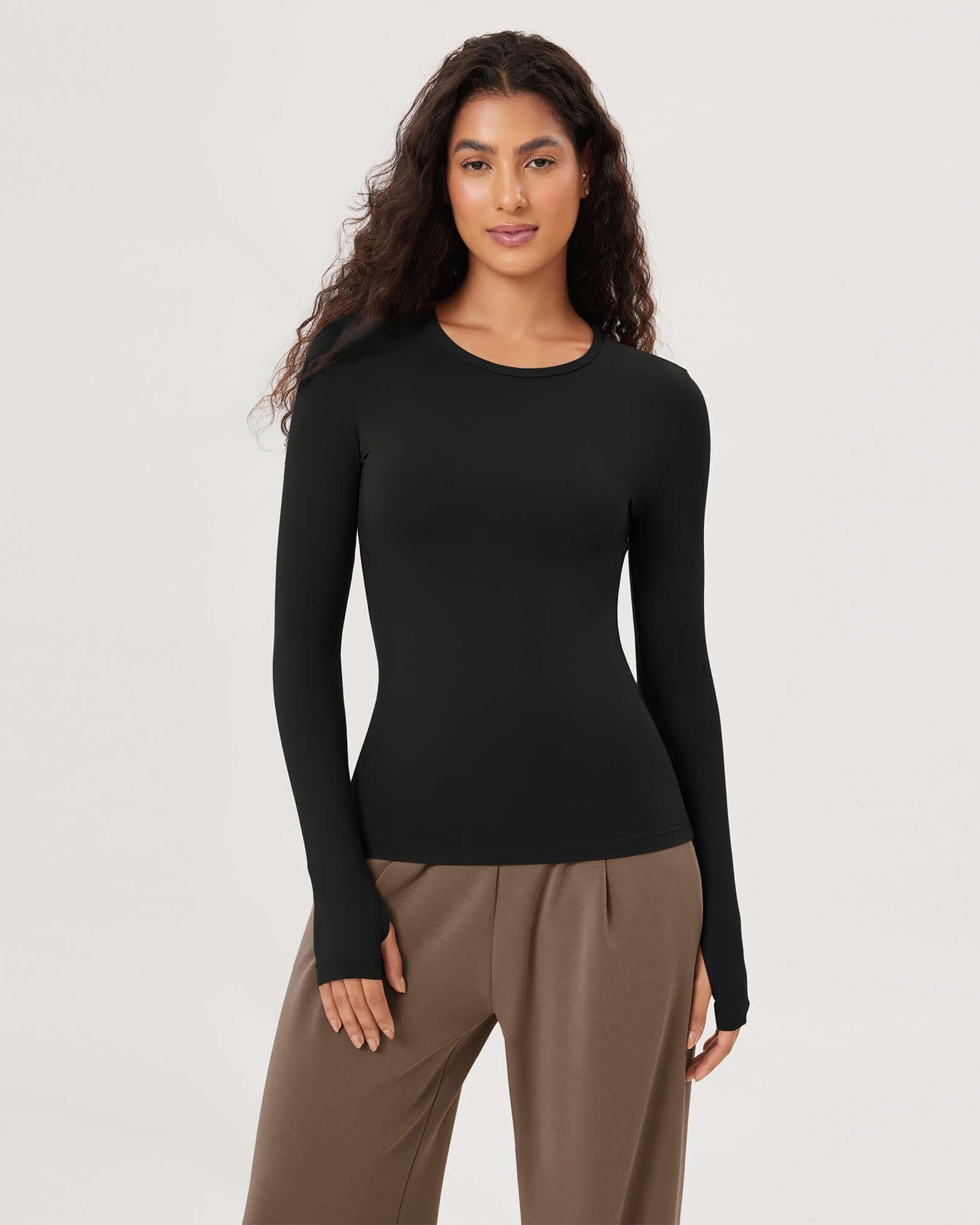 Cloud Feeling Crew Neck Yoga Tee Workout Shirts with Thumb Hole - ododos