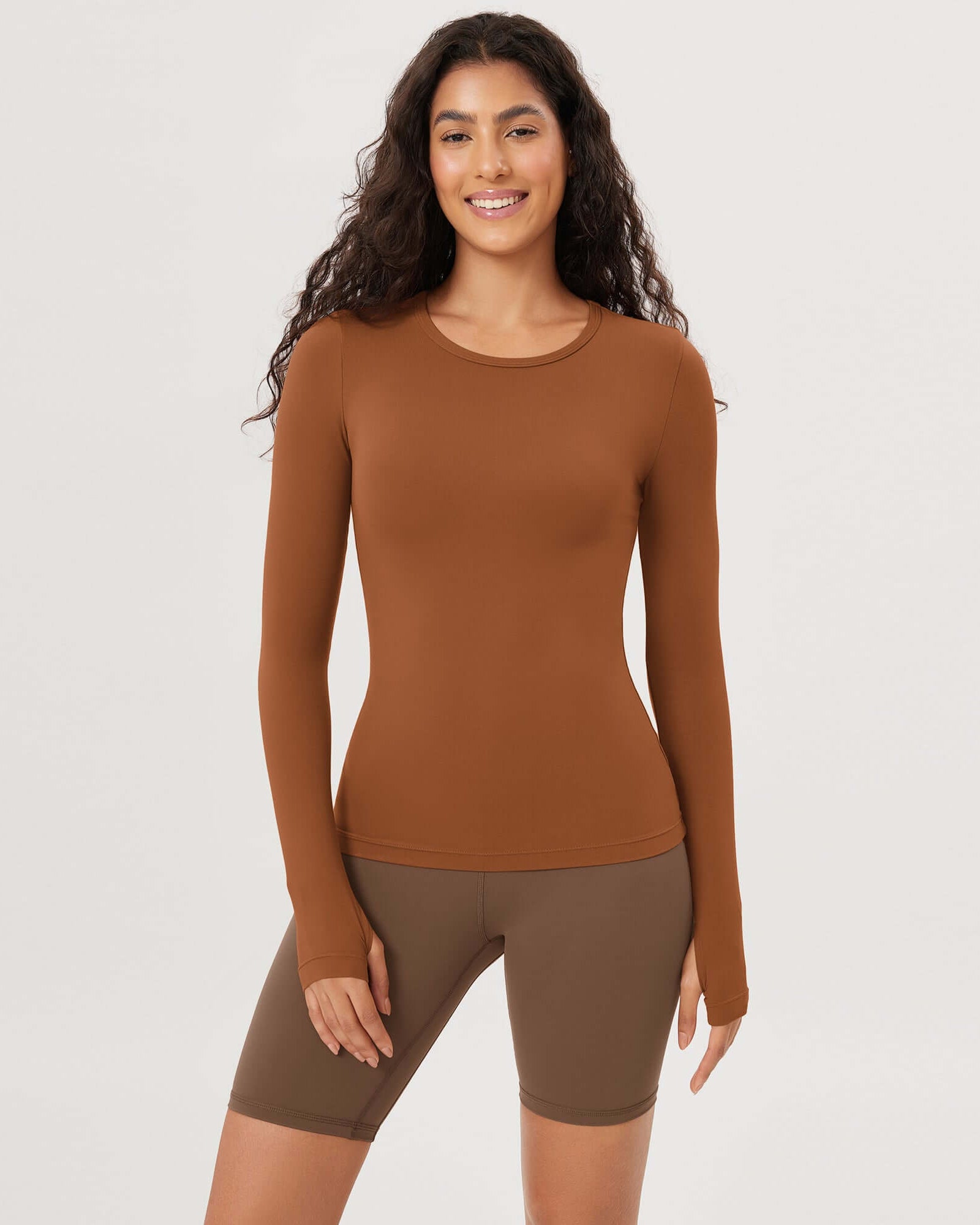 Cloud Feeling Crew Neck Yoga Tee Workout Shirts with Thumb Hole Caramel - ododos