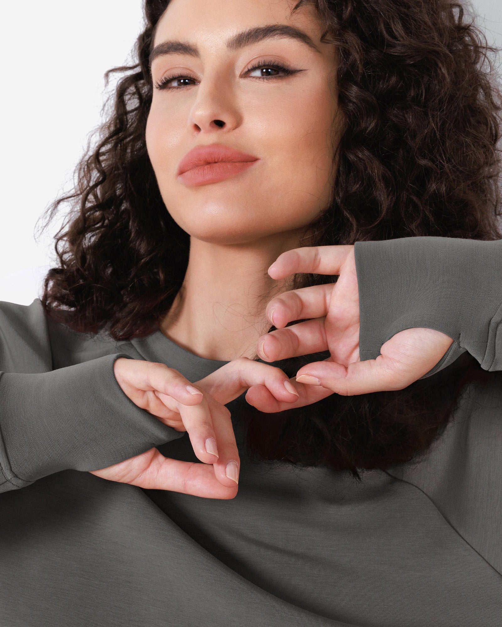 Modal Soft Long Sleeve Cropped Sweatshirts with Thumb Hole - ododos