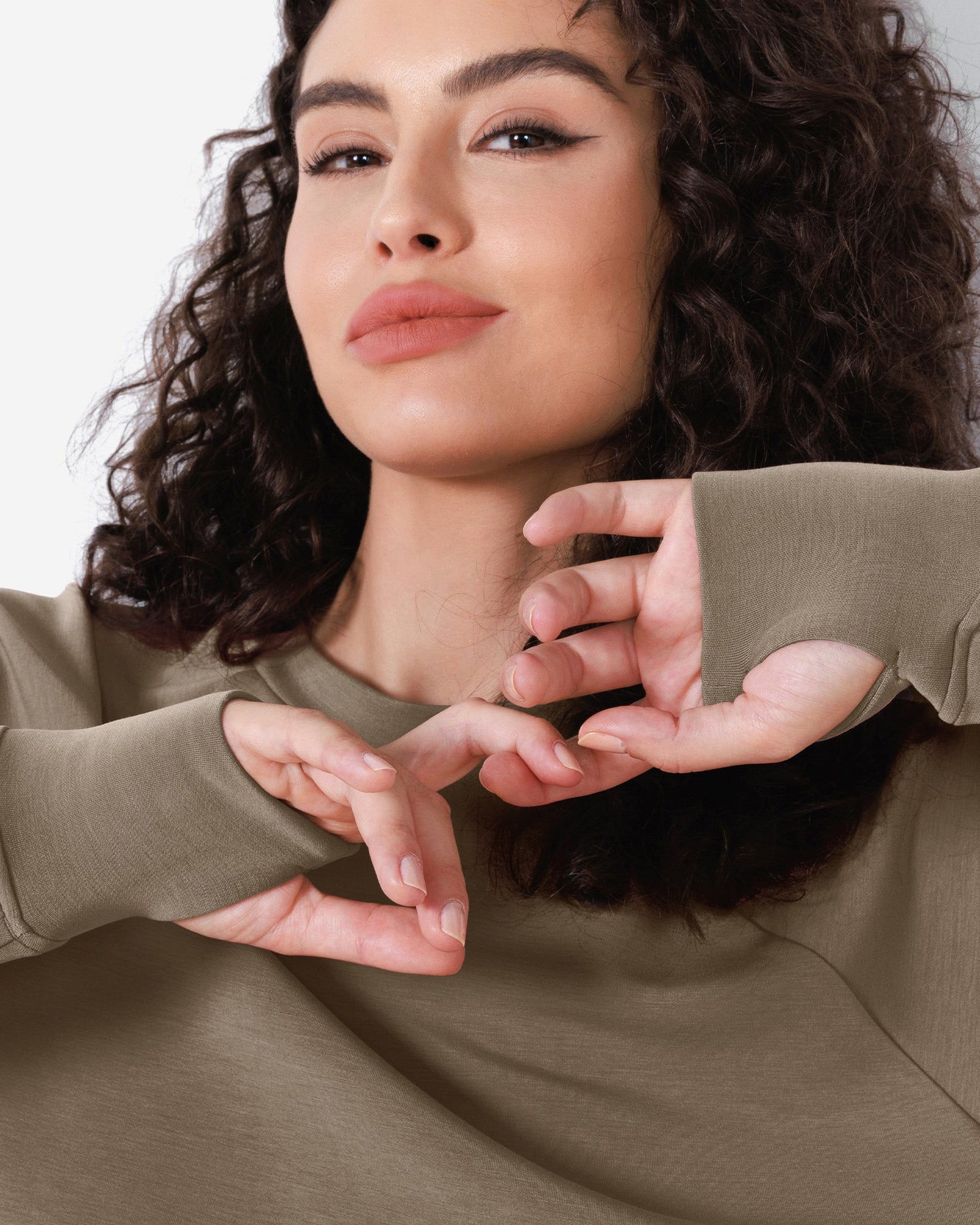 Modal Soft Long Sleeve Cropped Sweatshirts with Thumb Hole - ododos