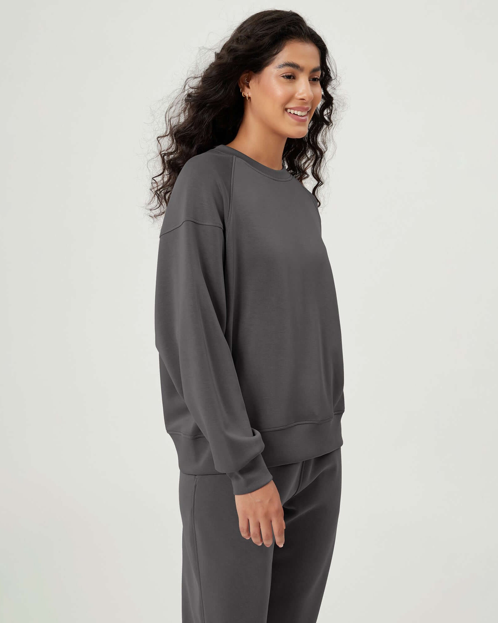 Modal Soft Oversized Raglan Crew Neck Relaxed Sweatshirts Pullover - ododos