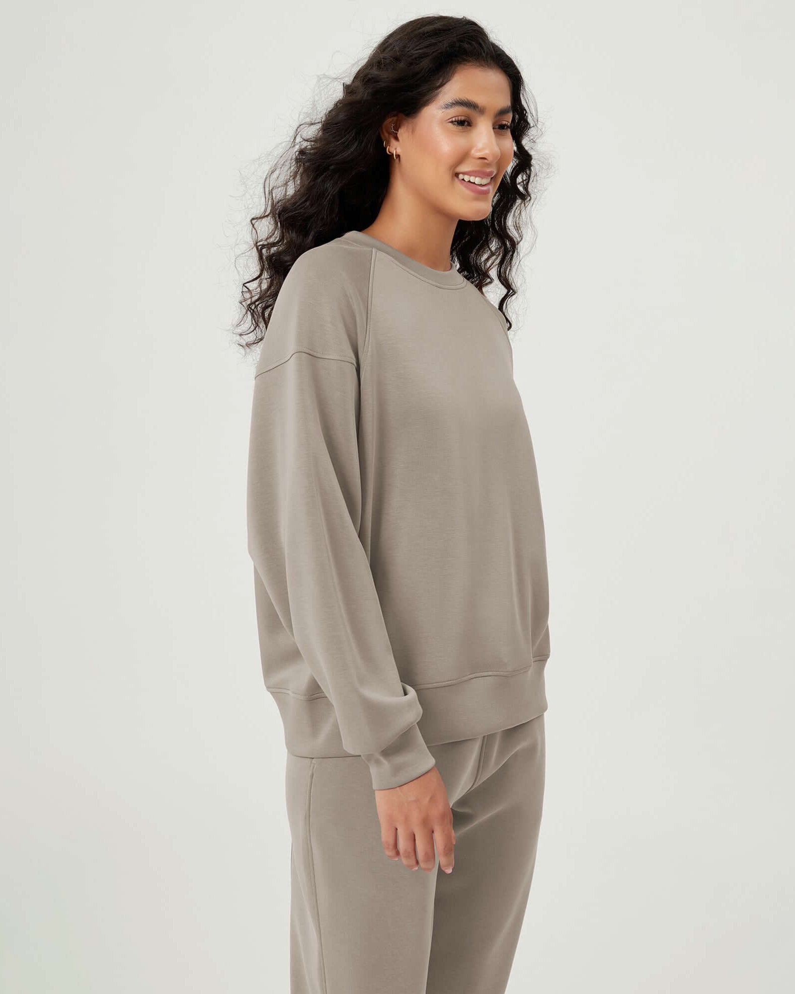 Modal Soft Oversized Raglan Crew Neck Relaxed Sweatshirts Pullover - ododos