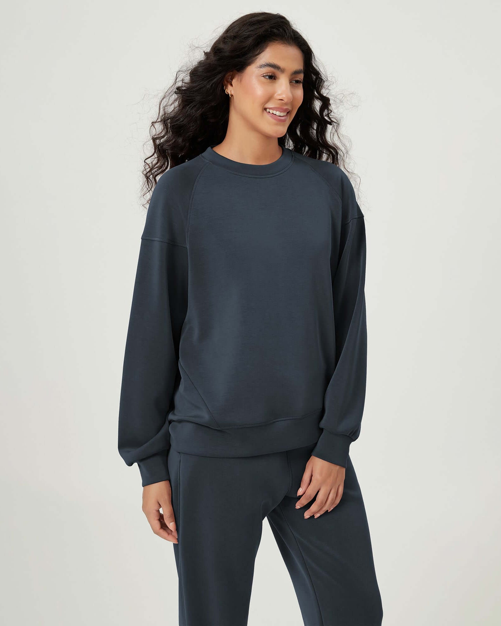 Modal Soft Oversized Raglan Crew Neck Relaxed Sweatshirts Pullover - ododos