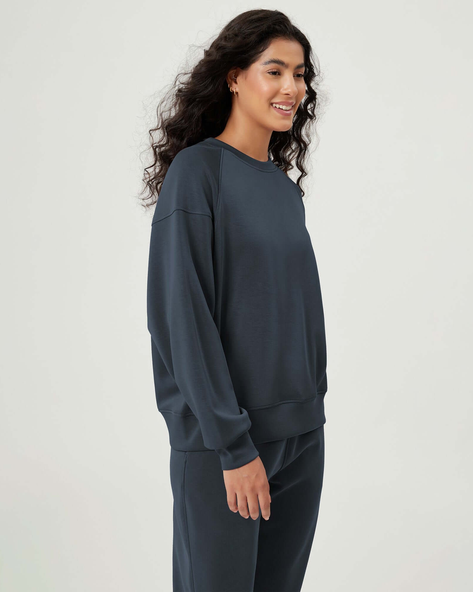 Modal Soft Oversized Raglan Crew Neck Relaxed Sweatshirts Pullover - ododos