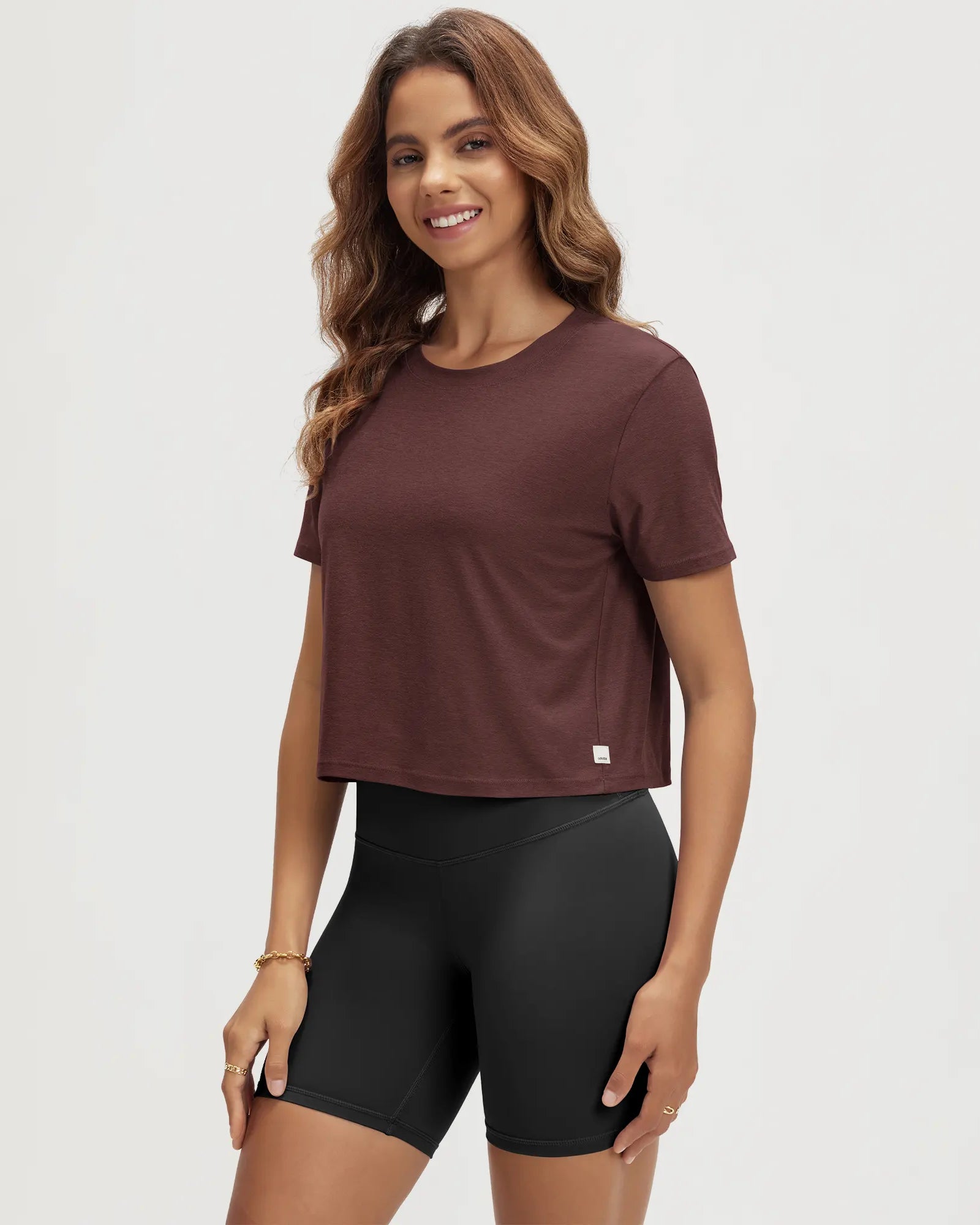 ODODOS Stratum cropped tee in burgundy, perfect for athletic fit and summer workouts.