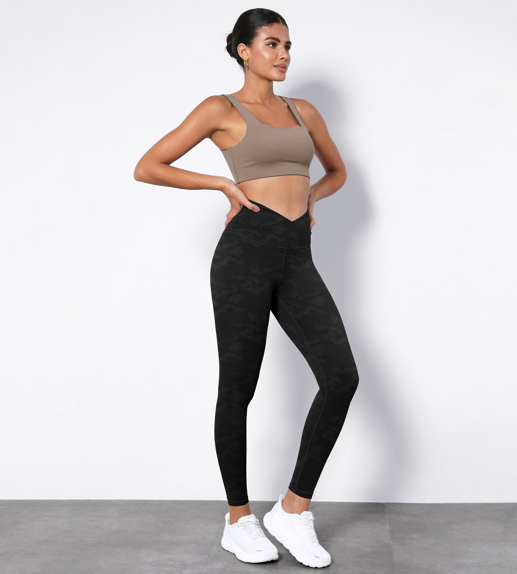 ododos ODCLOUD Crossover Leggings – Dive into a spectrum of 22 colors to  elevate your activewear game. Explore the vibrant hues and em