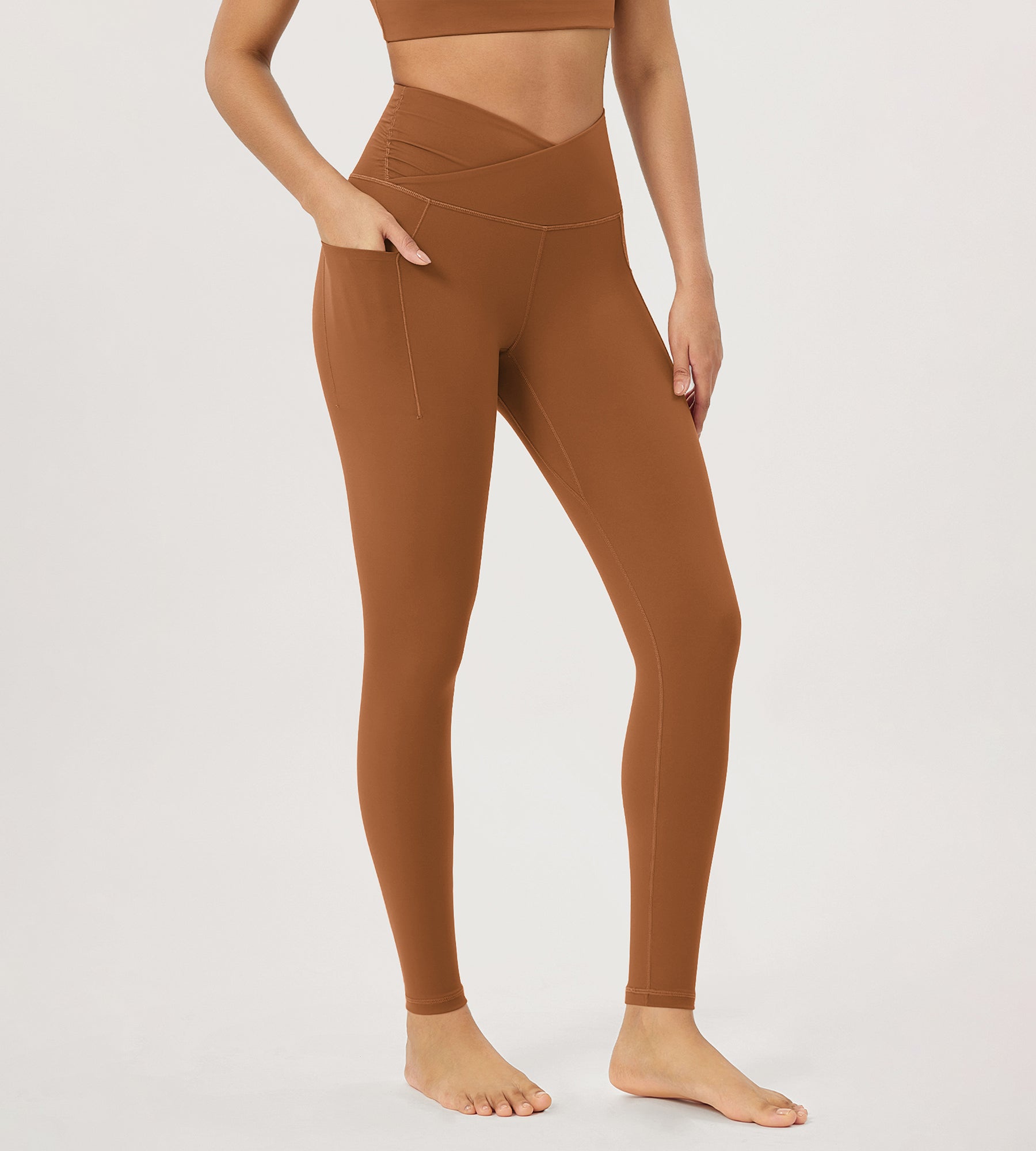 28" Gathered Crossover Workout Waist Yoga Leggings with Pockets Caramel - ododos