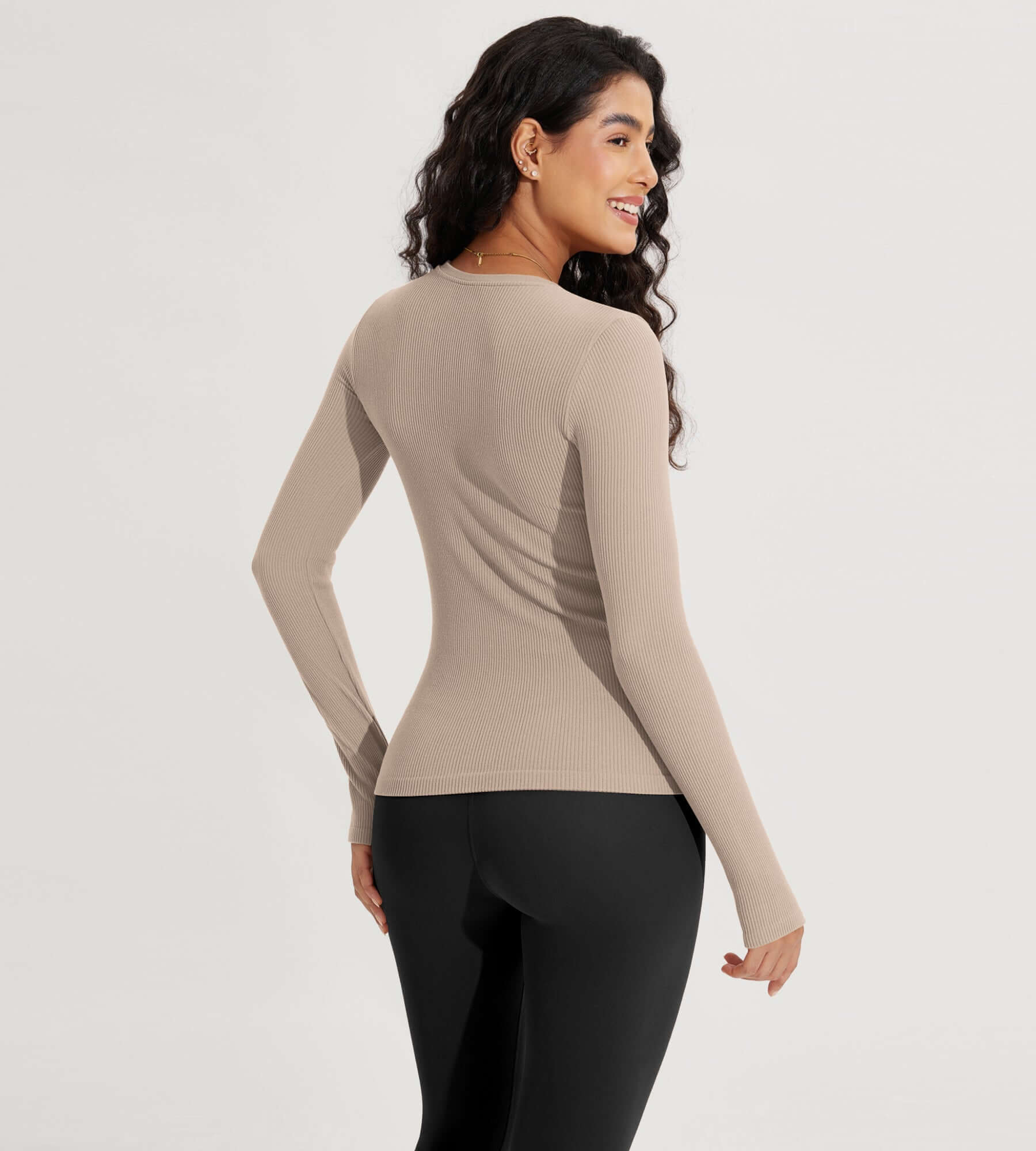 Seamless Long Sleeve Workout Yoga Shirts with Thumb Hole - ododos