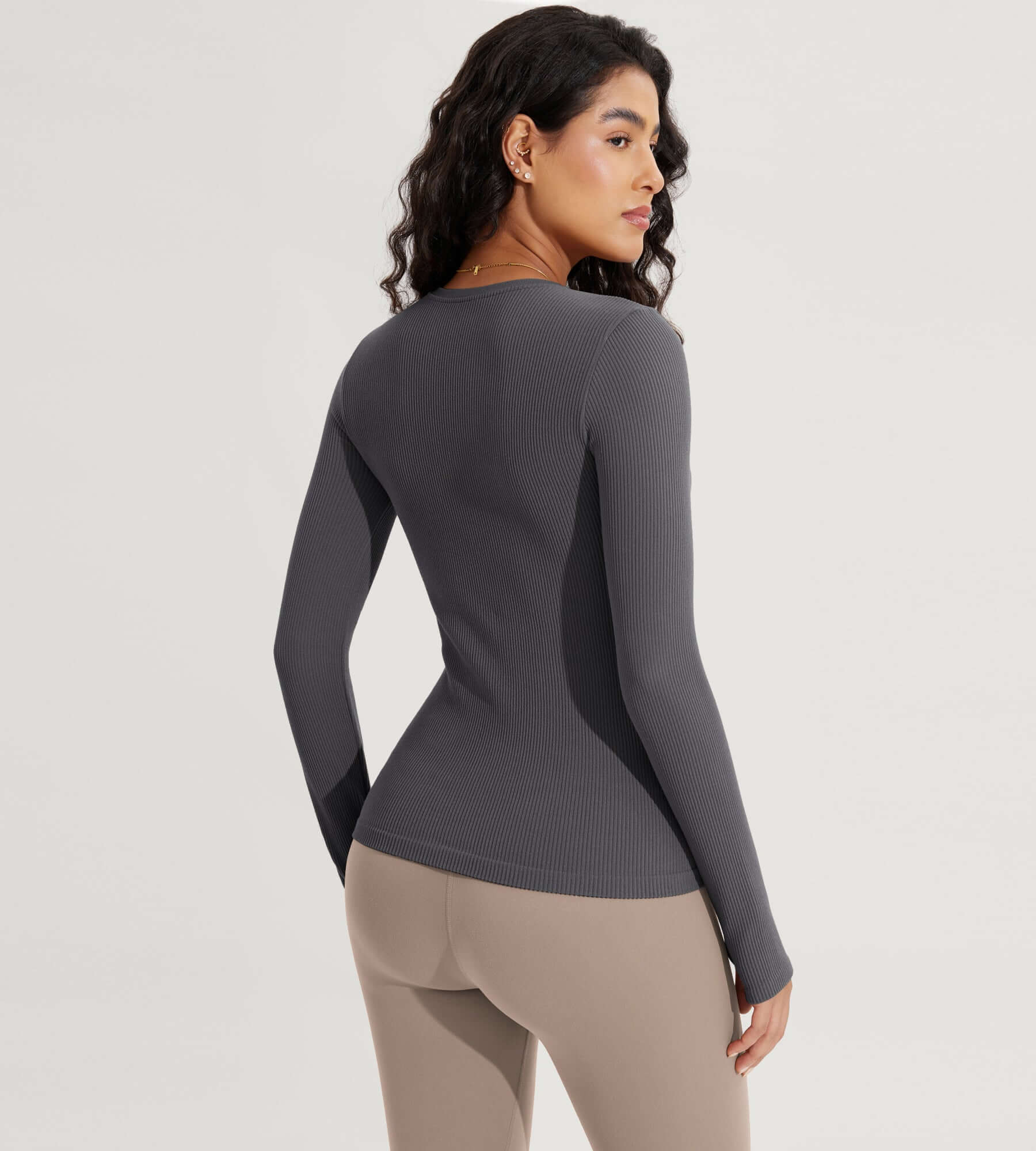 Seamless Long Sleeve Workout Yoga Shirts with Thumb Hole - ododos