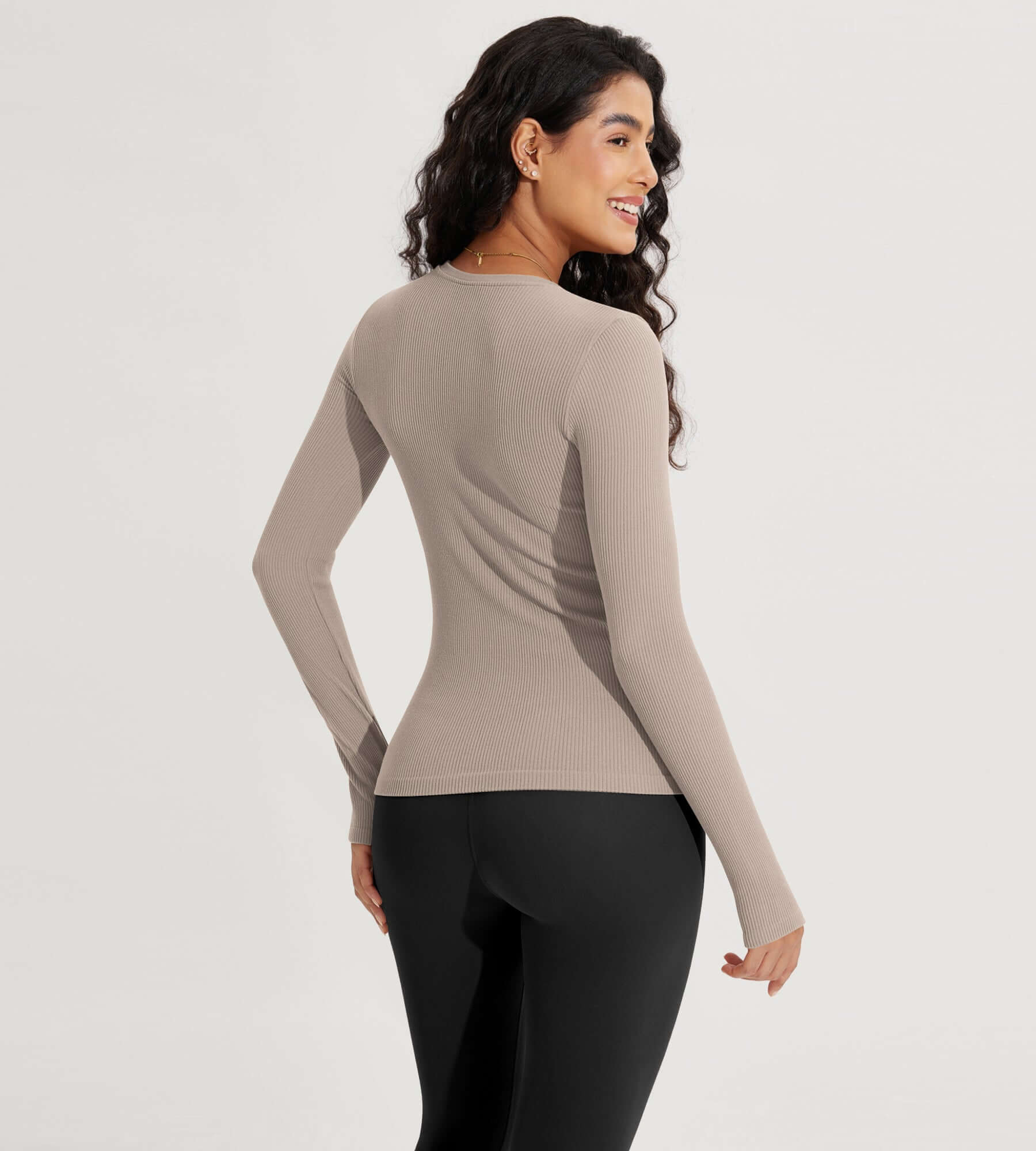 Seamless Long Sleeve Workout Yoga Shirts with Thumb Hole - ododos