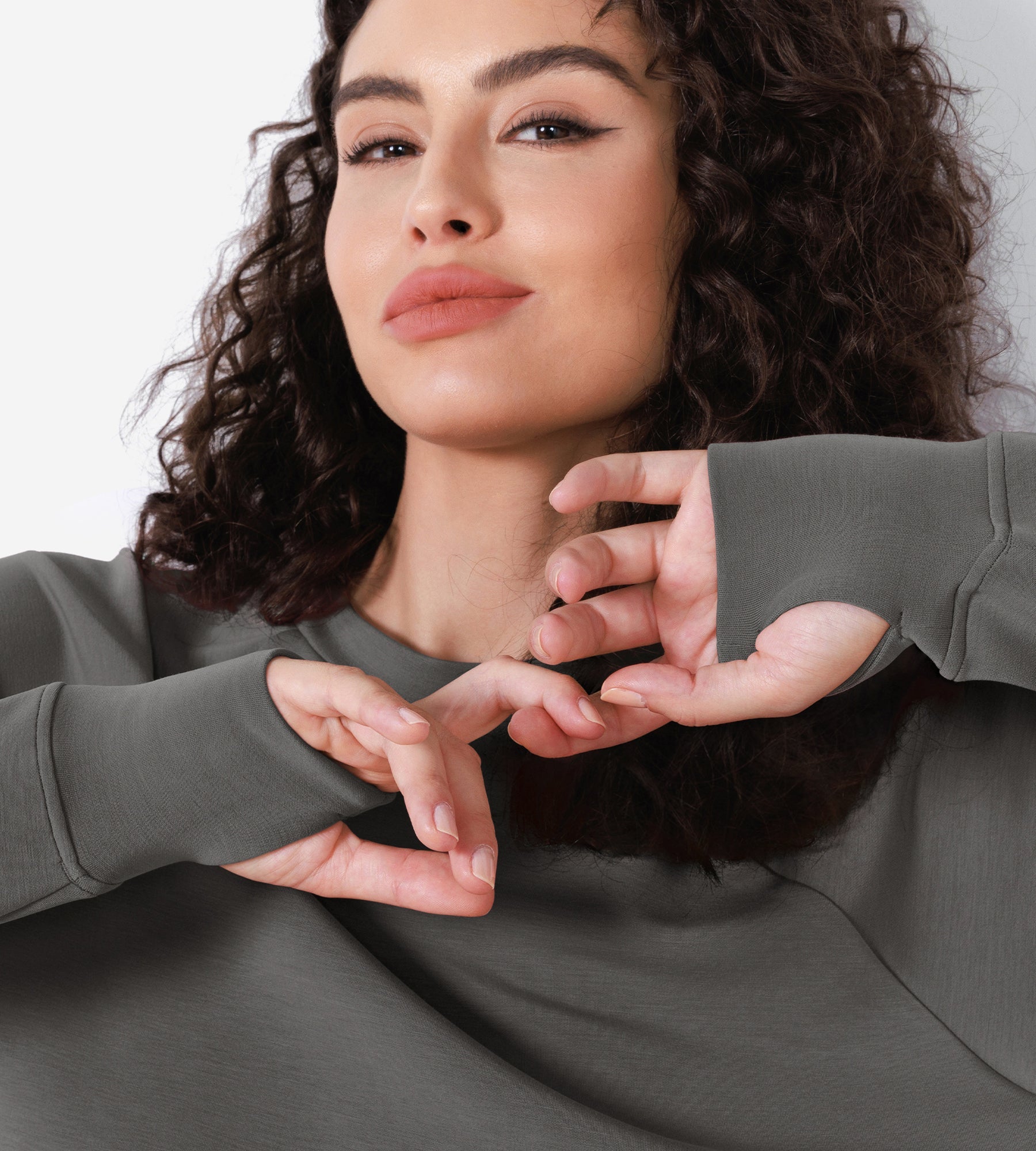 Modal Soft Long Sleeve Cropped Sweatshirts with Thumb Hole - ododos